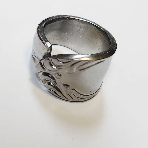Size 7 Handmade Spoon Ring - Picture 1 of 5